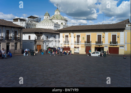 Plaza San Francisco, Gesellschaft Jesu Kirche, Quito, Ecuador Stockfoto