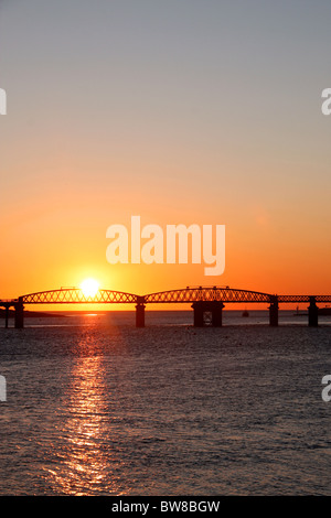 Barmouth Bridge Blick bei Sonnenuntergang Gwynedd Mid Wales UK Stockfoto