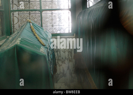 Schwert auf Khalid Al-Walid Grab Khalid Al-Walid Moschee in Homs, Syrien. Stockfoto