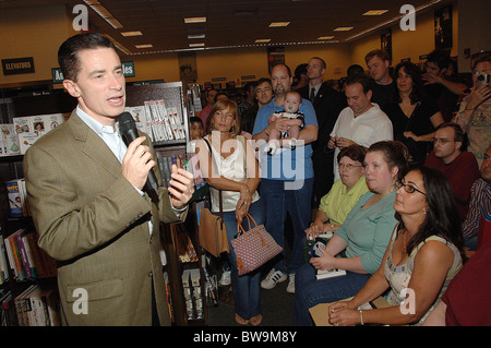 James McGreevey Signierstunde für die Beichte Stockfoto