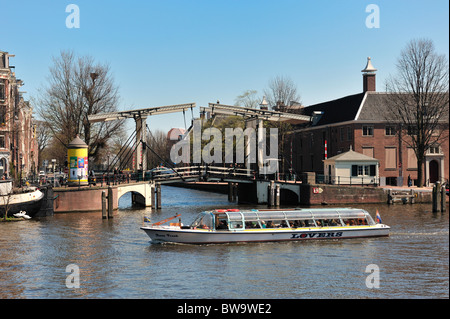 Grachtenfahrt in Amsterdam Niederlande Stockfoto