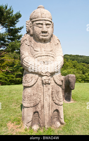 Statue am Grab von König Sejong der große, Königliche Gräber der Joseon-Dynastie, 1392-1910, Gangdong Park, Seoul, Südkorea Stockfoto