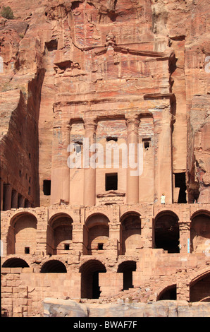 Die Urn-Grab, eines der Königsgräber in Petra, Jordanien Stockfoto