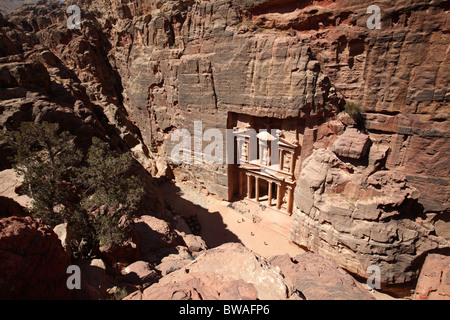 Erhöhten Blick auf Al Khazneh (oder Treasury), Petra, Jordanien Stockfoto