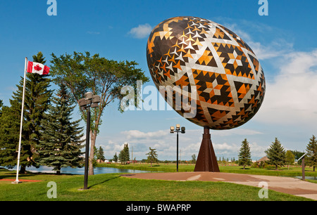 Vegreville (Alberta, Kanada) riesige Pysanka: der weltweit größte ukrainische Osterei. Stockfoto