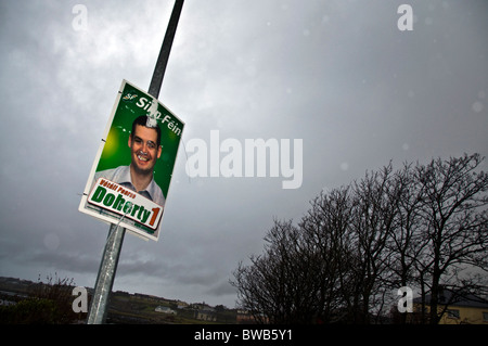 Donegal Süd-West Nachwahl Plakat mit Sinn Féin Pearse Doherty Stockfoto