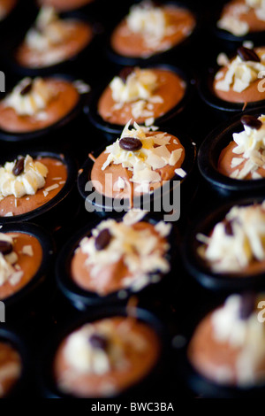 Mousse au Chocolat zum Dessert Stockfoto