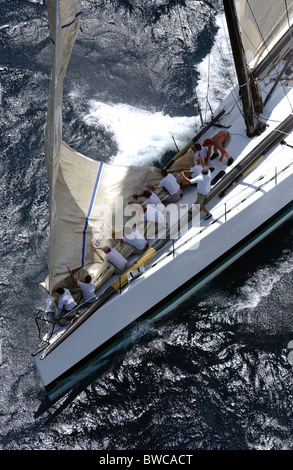 Reichel/Pugh 80 Fuß Schaluppe "Morning Glory" (ZX86), während des Rennens aus Falmouth Harbour Division A, Windward während Antigua Race Stockfoto