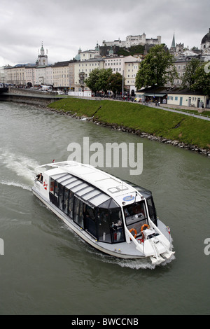 Salzach Schifffahrt Boot, Fluss Salzach, Salzburg, Österreich Stockfoto