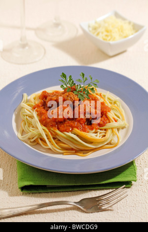 Spaghetti mit Fleischbällchen. Schritt für Schritt: PP 43 C5-PP43E 8-PP43 FK-PP43 H7 Stockfoto