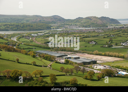 Blick in Richtung des Flusses Conwy North Wales mit der Schnellstraße A55 Stockfoto