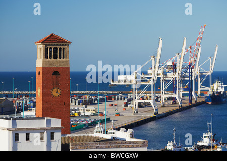 Blick auf den Campanile mit Werft in Hintergrund, Port Elizabeth, Eastern Cape, Südafrika Stockfoto