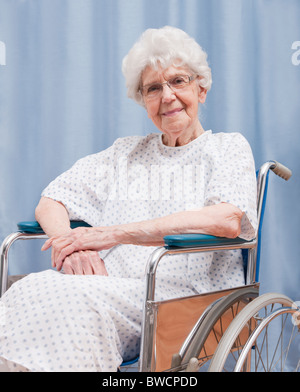 USA, Illinois, Metamora, Porträt von senior Frau im Rollstuhl Stockfoto