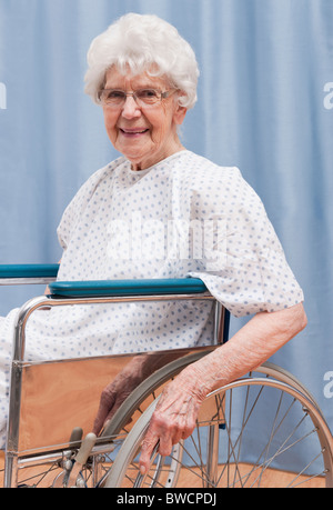 USA, Illinois, Metamora, Porträt von senior Frau im Rollstuhl Stockfoto
