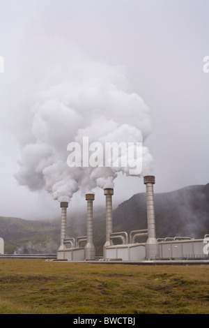 Nesjavellir geothermischen Kraftwerk, Südisland. Es produziert Strom und Pumpen Warmwasser für den Großraum Reykjavík. Stockfoto