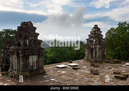 Phnom Bakheng aus dem späten 9. und frühen 10. Jahrhundert, Angkor, UNESCO-Weltkulturerbe, Kambodscha, Indochina, Südmarokko Stockfoto