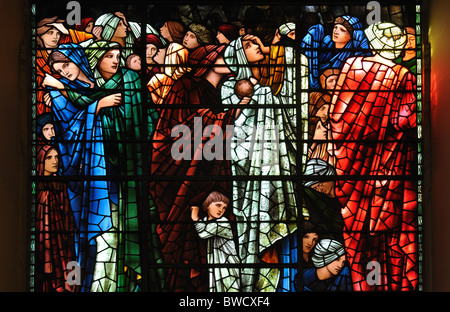 Detail des Aufstiegs Fenster, Kathedrale St. Philip, Birmingham, UK Stockfoto