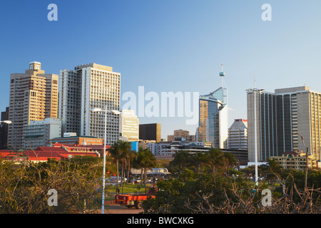 Blick auf die Innenstadt von Wolkenkratzern, Durban, KwaZulu-Natal, Südafrika Stockfoto