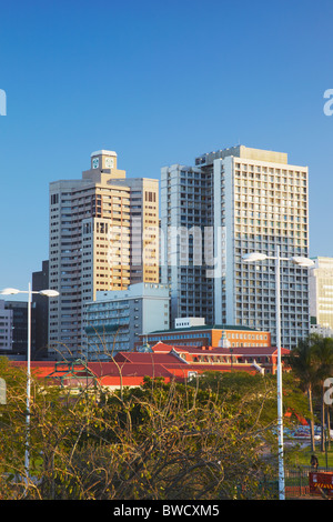 Blick auf die Innenstadt von Wolkenkratzern, Durban, KwaZulu-Natal, Südafrika Stockfoto