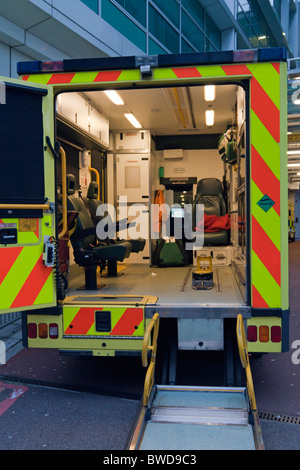 London Krankenwagen - Collage Universitätsklinikum (UCH) - London Stockfoto