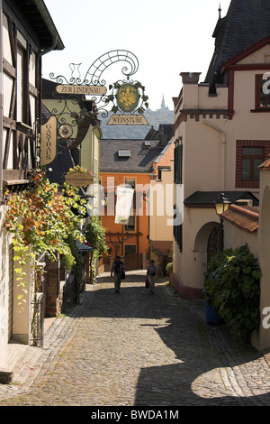 Ruhigen gepflasterten Straße, Rüdesheim, Deutschland Stockfoto