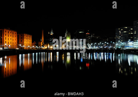 Liverpool Merseyside Albert Dock in der Nacht Stockfoto