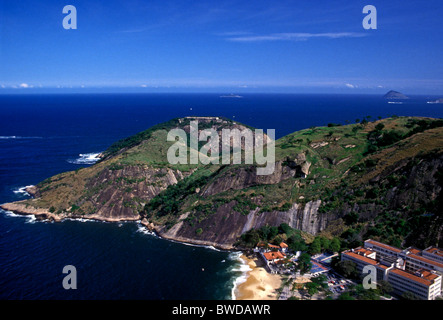 Praia Vermelha, Vermelha Strand, Blick von der Fahrt mit der Seilbahn, teleferico, Rio de Janeiro, Rio de Janeiro, Brasilien, Südamerika Stockfoto