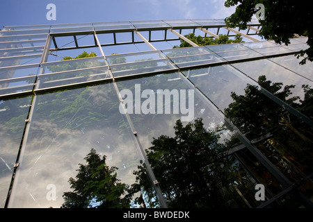 Glas und Stahl äußere der Fondation Cartier von Jean Nouvel entworfen Stockfoto