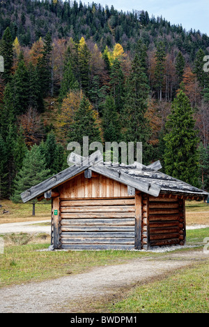 Alphütte See Lautersee-Mittenwald Bayern Deutschland Stockfoto