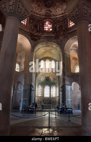 Im Inneren der Basilika von San Vitale, Ravenna Stockfoto