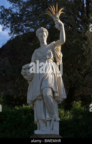 Statue "Die Fülle" von Pietro Tacca (1636) an die Boboli-Gärten in Florenz Stockfoto