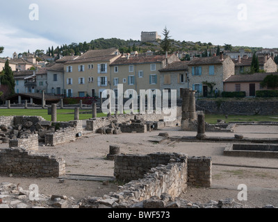 Roman bleiben in den Hügel Stadt Vaison la Romaine im Haut-Vaucluse, Frankreich Stockfoto