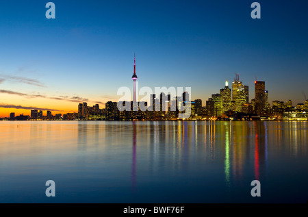 Toronto ON Kanada bei Sonnenuntergang Nov 2010 Stockfoto