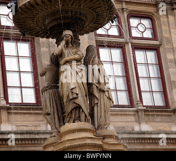 Brunnen vor Oper Haus, Wien, Österreich Stockfoto