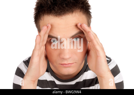 Jung ernst aussehender Mann Rahmen sein Gesicht mit Palmen isoliert auf weißem Hintergrund Stockfoto