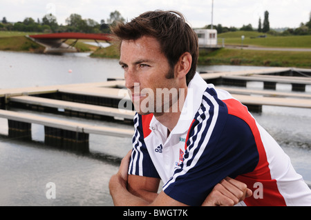 Mark Hunter MBE Olympiasiegerin am Dorney Lake die GB Rudern Veranstaltungsort 2012 Olympics an der Startlinie Stockfoto