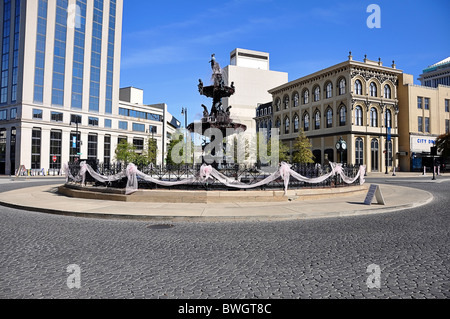 Brunnen im Herzen der Innenstadt von Montgomery, Alabama. Stockfoto