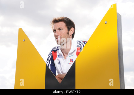 Mark Hunter MBE Olympiasiegerin am Dorney Lake die GB Rudern Veranstaltungsort 2012 Olympics an der Startlinie Stockfoto