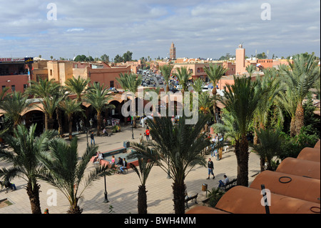 Ort des Ferblantiers oder Ort der silbernen Arbeiter in Marrakesch Medina ummauerten Altstadt Zentrum Marokkos Stockfoto