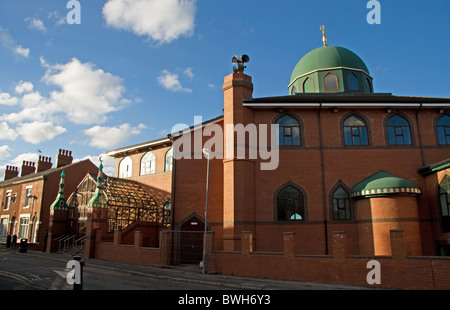 Reihenhaus, Häuser und Moschee, Glodwick Bezirk, Oldham (Oldham Osten + Saddleworth Wahlkreis), Greater Manchester, England, UK Stockfoto