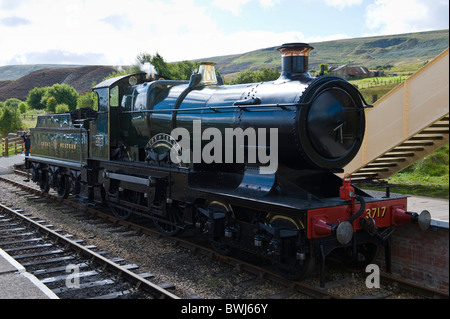 Stadt von Truro 3717 GWR 3700 Klasse 3440 die erste Dampfmaschine auf eine Geschwindigkeit von über 100 km/h im Jahr 1904 zu erreichen Stockfoto