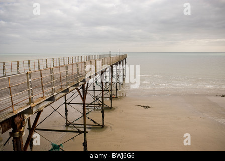 Bognor Regis Pier bei Ebbe, West Sussex, UK Stockfoto