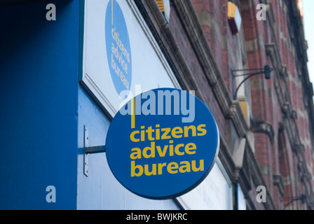 Ein Citizens Advice Bureau-Zeichen an der Wand aufgehängt Stockfoto