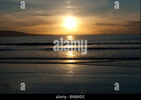 Sonnenuntergang am Strand in Co. Sligo Stockfoto