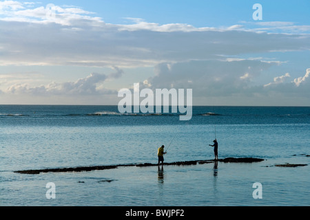 Fischer, gesehen vom Strand vor dem Hotel Oberoi, Baie Aux Schildkrötenfarm, (Turtle Bay), Pointe Aux Piments, Mauritius Stockfoto