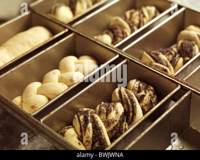 Nahaufnahme von süßen raw Brot backen Fach Formen Stockfoto