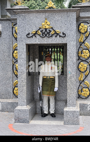 Wache im Istana Negara (Nationalpalast) in Kuala Lumpur, Malaysia, Asien Stockfoto