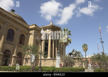 Blick auf Theater Teatro Massimo, Palermo, Provinz Palermo, Sizily, Italien, Europa Stockfoto
