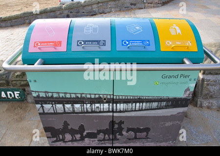 Papierkorb von Grand Pier, Weston-super-Mare, Somerset, England, Vereinigtes Königreich Stockfoto