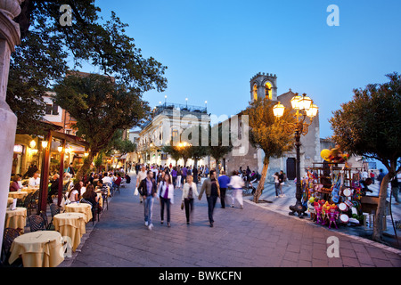 Hauptplatz, Piazza IX. Aprile, Taormina, Sizilien, Italien Stockfoto